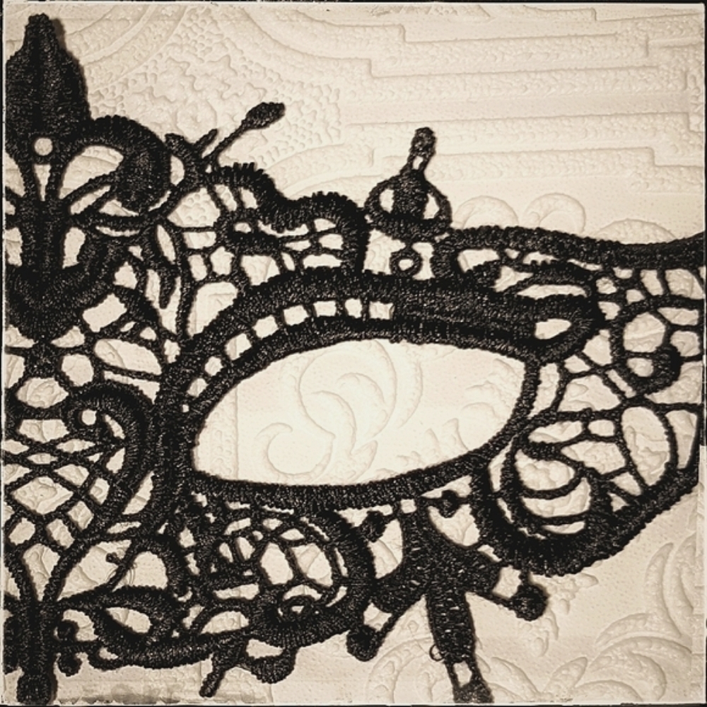 Embroidered Masquerade mask - Picture 4 of 4